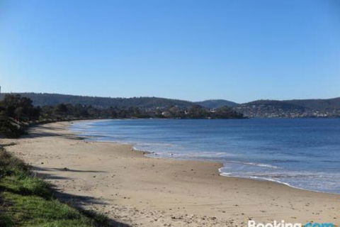 Beachside Rest - Darwin Holiday 3