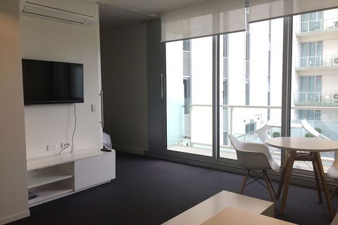 Luxurious Apartments Near City - Darwin Holiday 4