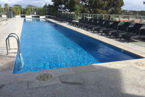 Luxurious Apartments Near City - Darwin Holiday 1