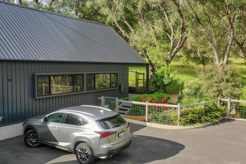 Margaret River Bungalows - Darwin Holiday 5