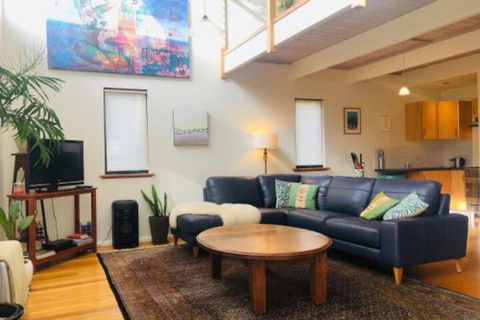 Zephyr Studio - Darwin Holiday 3