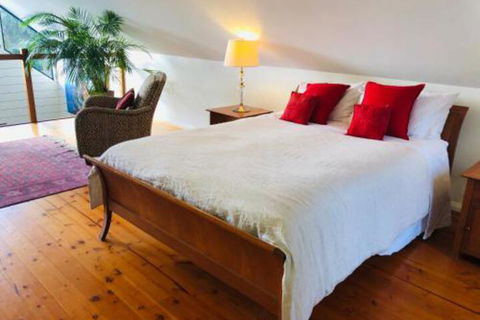 Zephyr Studio - Darwin Holiday 0