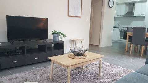 Luxuary Apartment Near Airport - Darwin Holiday 0