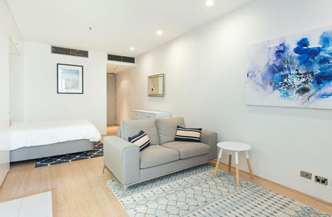 TT302 Darlinghurst Sydney Studio - Darwin Holiday 4