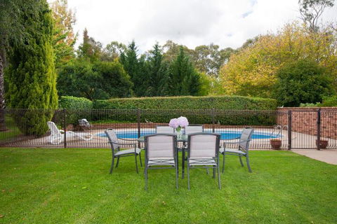 Clifton Gardens Bed & Breakfast Orange - Darwin Holiday 7