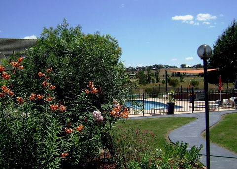 Greenvale Holiday Units - Darwin Holiday 5