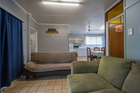 Ash's Holiday Units & Cafe - Darwin Holiday 6