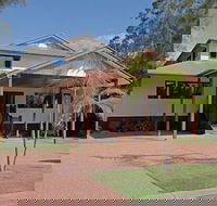 Away on Shirley Lane - Darwin Holiday