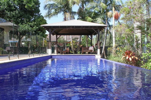 Away On Shirley Lane - Darwin Holiday 1