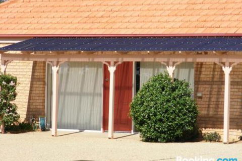 Fairways Bed & Breakfast At Jerilderie - Darwin Holiday 2