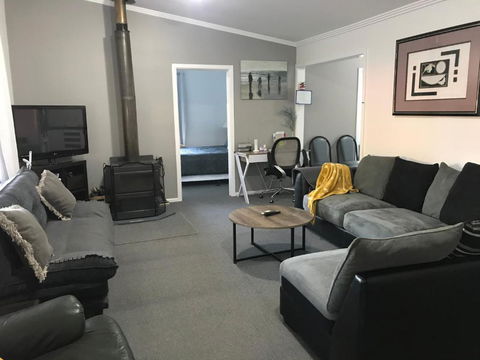Longhorn Ranch Apartments - Darwin Holiday 4