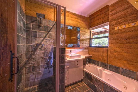 Beach House Dunsborough - Darwin Holiday 2