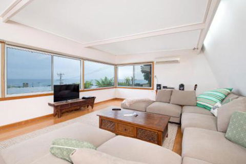 The Dreamery - Darwin Holiday 0