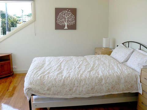 Into Freedom - Darwin Holiday 6