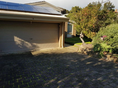 Rip Tide - Darwin Holiday 4