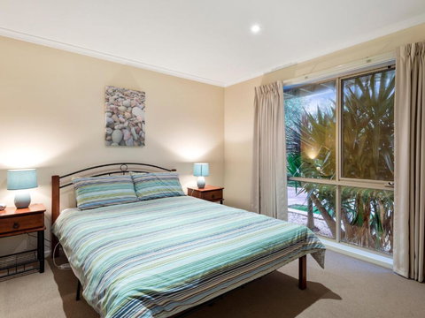 Sound Of The Sea - Darwin Holiday 3