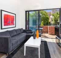 Class Style and Location in Carlton - Darwin Holiday