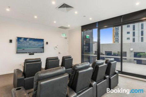 Habitat Complex - Darwin Holiday 4