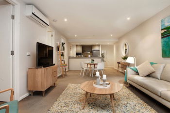 StayCentral On Nott St - Darwin Holiday 1