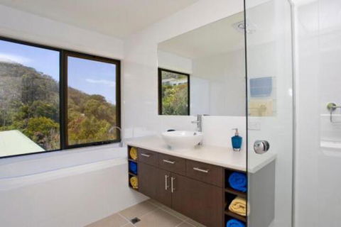 Earth Sea Sky - Darwin Holiday 2