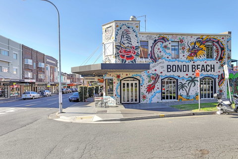 Private 4 Bedroom Beach House In Bondi - Darwin Holiday 0