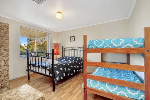 Break Away - Darwin Holiday 1