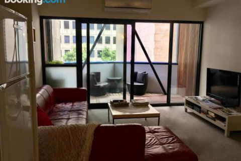 Quiet Laneway Apartment Near Bourke St. Mall - Darwin Holiday 2