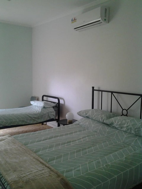 Hilltop Escape B&B - Darwin Holiday 5