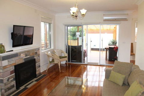 Island Living - Darwin Holiday 1