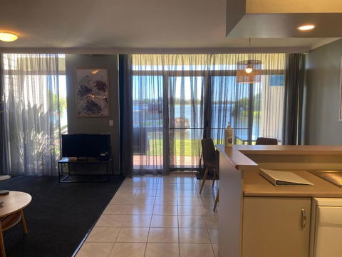 Waterside Holiday Rentals Unit 31 - Darwin Holiday 5