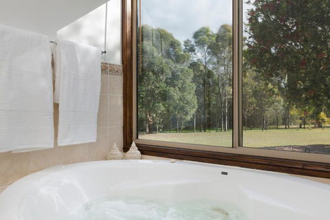 Windsors Edge Cottage Rothbury - Darwin Holiday 4