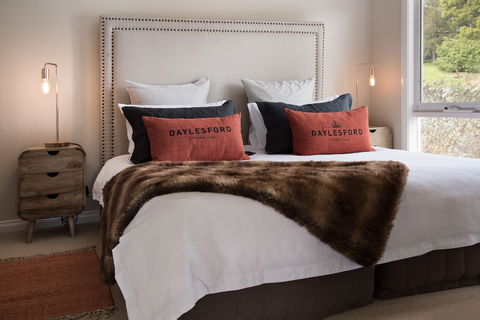 Accolade - Darwin Holiday 6