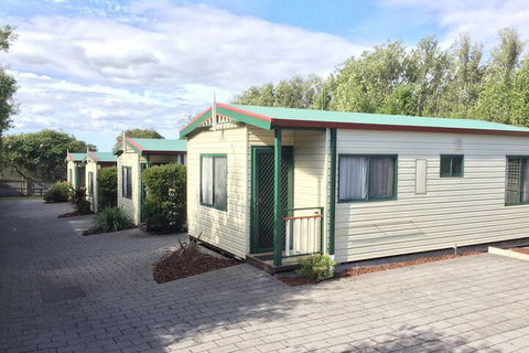 Inverloch Cabins - Darwin Holiday 2