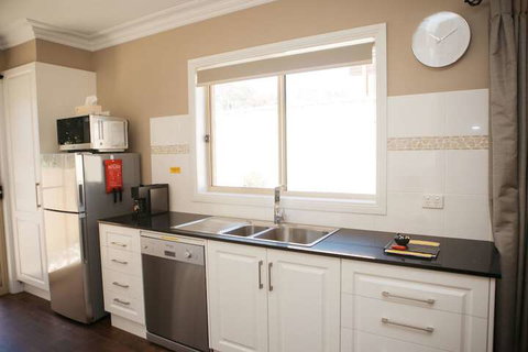 Bell's Cottage Collective - Darwin Holiday 2