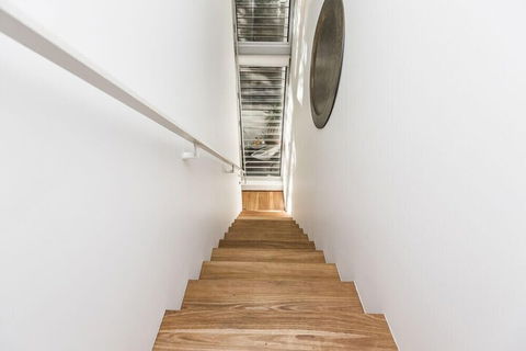 Two Storey Lux Apartment Near CBD - Darwin Holiday 0