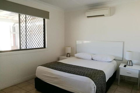 Augathella Motel & Caravan Park - Darwin Holiday 7