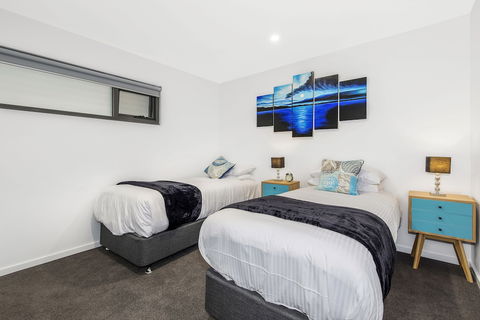 Astra Apartments Newcastle West - Darwin Holiday 3