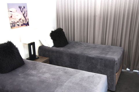 Cavill Avenue Luxury Private Apartments - Darwin Holiday 6