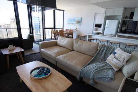 Cavill Avenue Luxury Private Apartments - Darwin Holiday 7