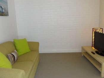 Ironbark - Deluxe Family Townhouse - Darwin Holiday 5