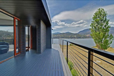 Amazing Unique Five-Star Waterfront Retreat - Darwin Holiday 0