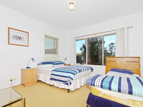 Through The Looking Glass - Darwin Holiday 1