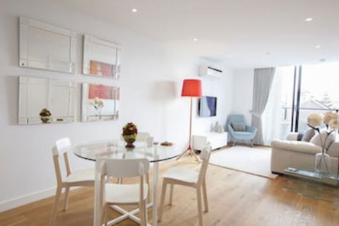 Boutique Stays - Sea Breeze, Port Melbourne - Darwin Holiday 0