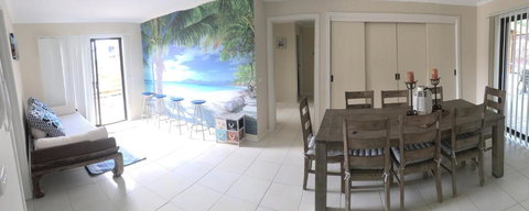 Beach House Getaway 2 - Darwin Holiday 5