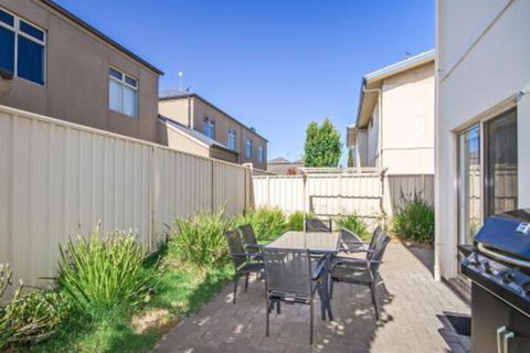 The Residence - Darwin Holiday 5