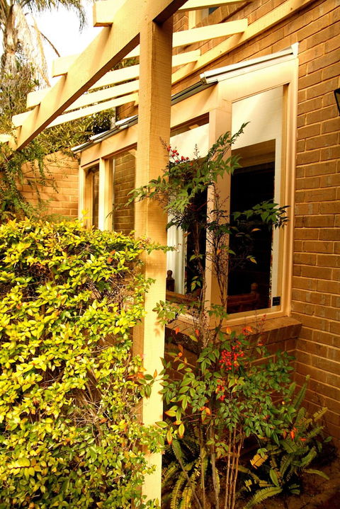 Adelaide Heritage Cottages & Apartments - Darwin Holiday 2