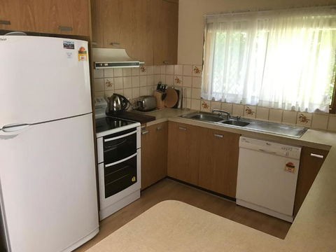 Lakeside Chalet & Studio - Darwin Holiday 1