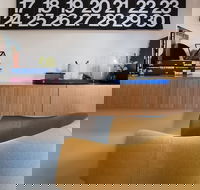 Dollywood - Darwin Holiday