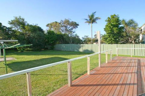 South Sussexs Blue Cottage - Darwin Holiday 0