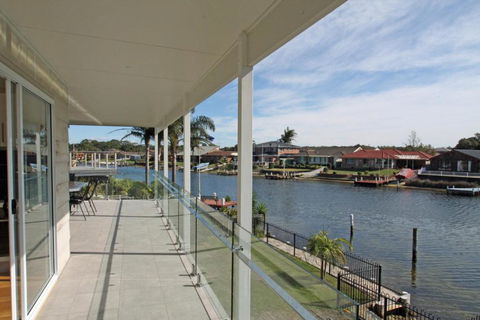Unbeatable Waterfront Location - Darwin Holiday 6